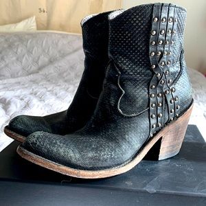 Liberty Black cowboy boots size 7.5